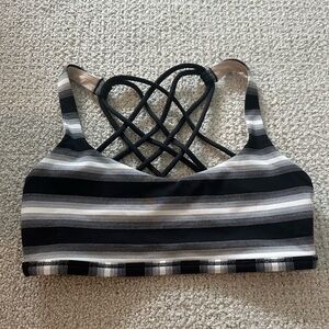Women’s lulu lemon free to be wild sports bra